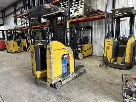 Reach Trucks 2015  Yale NR040DB (3)