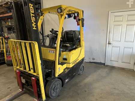 Propane Forklifts 2015  Hyster S30FT (1)
