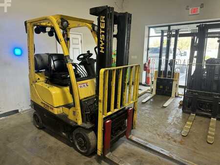 Propane Forklifts 2015  Hyster S30FT (2)