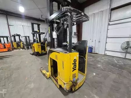 Reach Trucks 2012  Yale NR045EB (3)