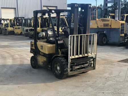 Propane Forklifts 2016  Yale GLP050VX (2)