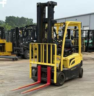 Montacargas Eléctrico (4 ruedas) 2021  Hyster J40XN (2)