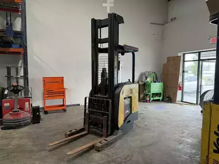 Reach Trucks 2014  Yale NR035EB (2)