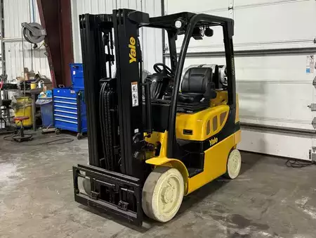Propane Forklifts 2016  Yale GLC050VX (1)