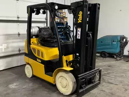 Propane Forklifts 2016  Yale GLC050VX (2)