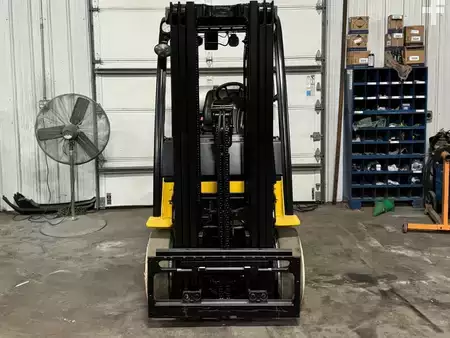 Propane Forklifts 2016  Yale GLC050VX (7)