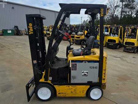 Montacargas Eléctrico (4 ruedas) 2014  Yale ERC040VA (1)