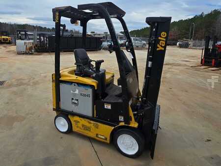 Montacargas Eléctrico (4 ruedas) 2014  Yale ERC040VA (4)