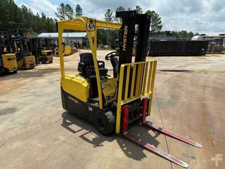 Montacargas Eléctrico (3 ruedas) 2020  Hyster J40XNT (2)