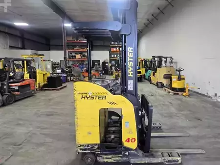 Montacargas Retráctil 2014  Hyster N40ZRS (1)
