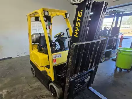 Propane Forklifts 2008  Hyster S30FT (1)