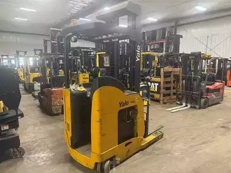 Reach Trucks 2011  Yale NR045EA (4)