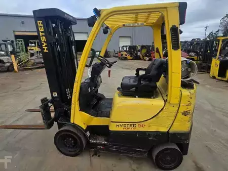Propane Forklifts 2015  Hyster S50FT (1)