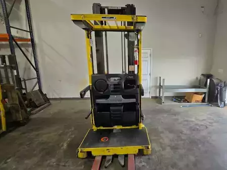 Apilador eléctrico 2017  Hyster R30XM3 (3)