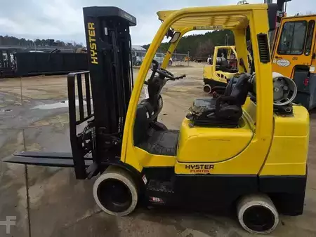 Propane Forklifts 2016  Hyster S70FT (2)