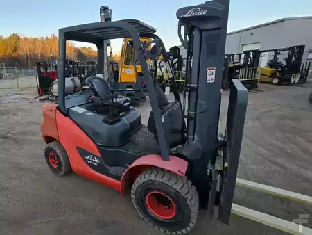 Propane Forklifts 2018  Linde HT25T (4)