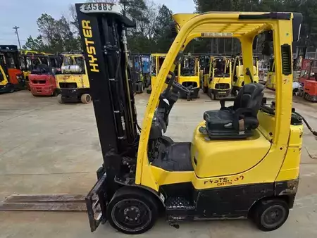 Propane Forklifts 2013  Hyster S50FT (1)