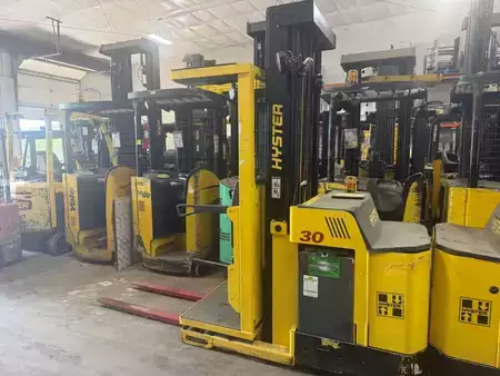 Apilador eléctrico 2018  Hyster R30XM3 (1)