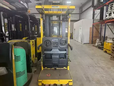 Apilador eléctrico 2018  Hyster R30XM3 (2)
