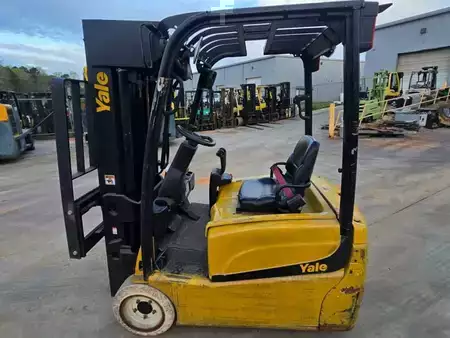 3-Wheel Electric 2018  Yale ERP040VT (1)