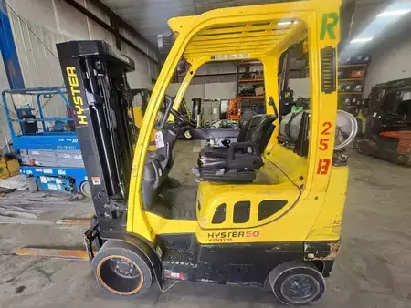 Propane Forklifts 2014  Hyster S50FT (1)