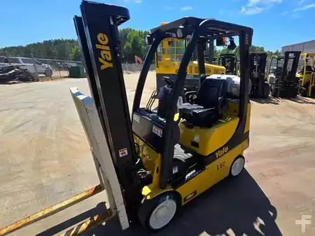Propane Forklifts 2019  Yale GLC035VX (2)