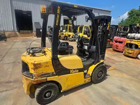 Propane Forklifts 2014  Yale GLP050VX (3)