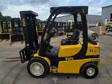 Propane Forklifts 2017  Yale GLP050VX (2)