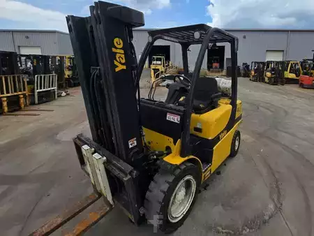 Propane Forklifts 2017  Yale GLP050VX (4)