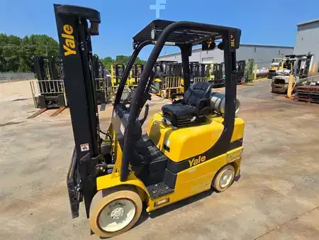 Propane Forklifts 2017  Yale GLC050LX (3)