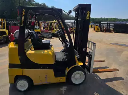 Propane Forklifts 2020  Yale GLC060VX (1)