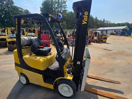Propane Forklifts 2020  Yale GLC060VX (3)