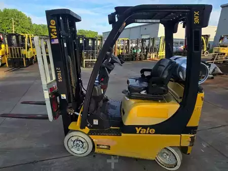 Propane Forklifts 2012  Yale GLC030VX (2)