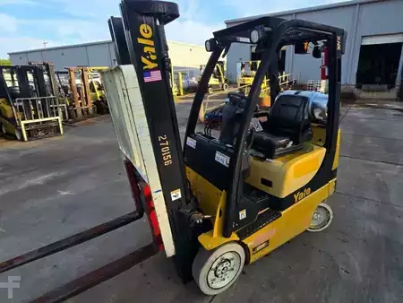 Propane Forklifts 2012  Yale GLC030VX (4)