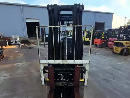 Propane Forklifts 2012  Yale GLC030VX (7)