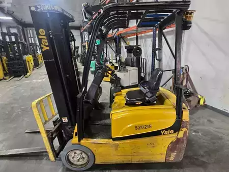 3-Wheel Electric 2014  Yale ERP040VT (1)