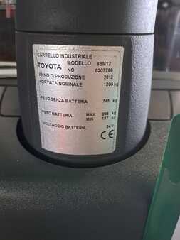 Apilador eléctrico 2012  Toyota 8SM12 (3)