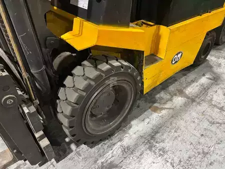 Sähkö - 4 pyör 2003  OM E40N (3)