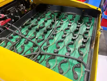 Eléctrica de 4 ruedas 2019  Hyster J3.0XN (11)