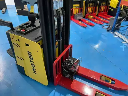 Hochhubwagen 2010  Hyster S1.5S (4)