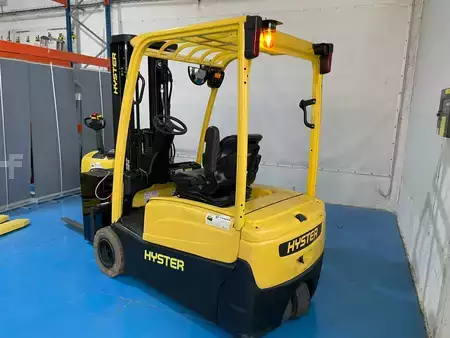 Elektryczne 3-kołowe 2011  Hyster J2.0XNT LWB (3)