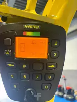 Eléctrica de 4 ruedas 2015  Hyster J2.5XN (8)