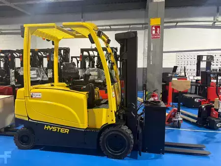 Eléctrica de 4 ruedas 2015  Hyster J2.5XN (1)