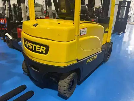 Eléctrica de 4 ruedas 2015  Hyster J2.5XN (3)