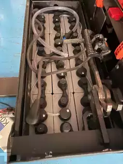 Transpaleta eléctrica 2012  BT LWE200 (2)