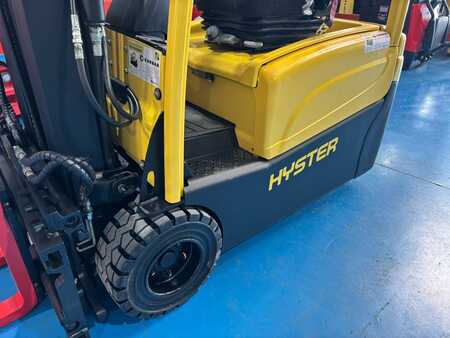 Chariot 3 roues électrique 2018  Hyster J1.8XNT MWB (2)