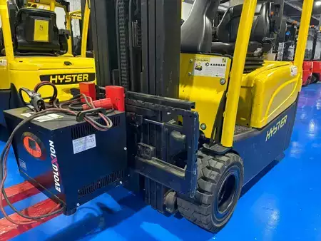 El truck - 3 hjulet 2017  Hyster J1.8XNT MWB (2)