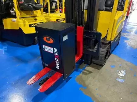 Sähkö - 4 pyör 2018  Hyster J3.0XN (10)