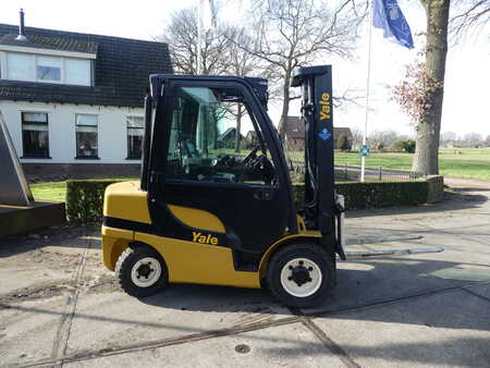 Diesel Forklifts 2013  Yale GDP30VY (1) 