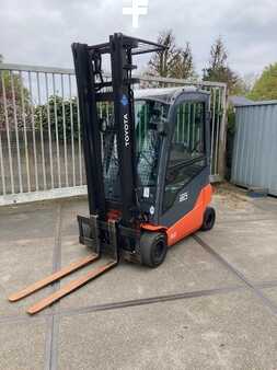 Elektro čtyřkolový VZV 2019 Toyota 8FBM20T (1)